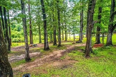 Welcome to this beautifully maintained waterfront property - photo 27
