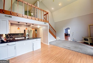 RARE Opportunity in the heart of TRACKROCK. This 3/3 country - photo 32