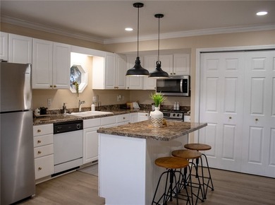 Located near Beaver Lake and just a 6-minute drive to Downtown - photo 3