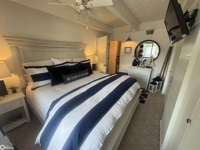 Experience the ultimate lakeside lifestyle in this stunning - photo 10