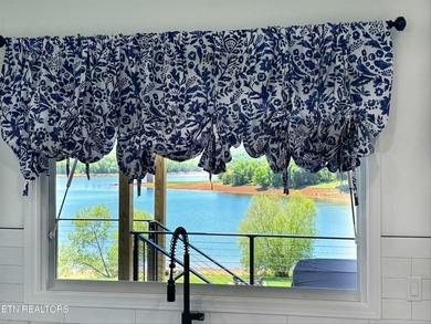 WHAT an AMZING HOME! You won't find finishings like this on just - photo 14