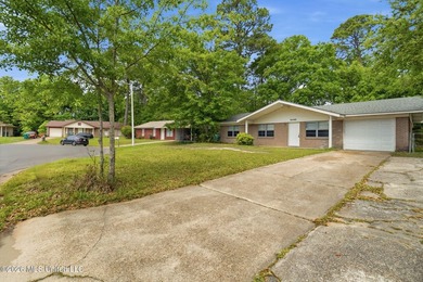 Welcome to this cozy and affordable single-family home in the - photo 4