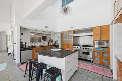 Located in the highly sought-after Villa Sabine neighborhood - photo 14