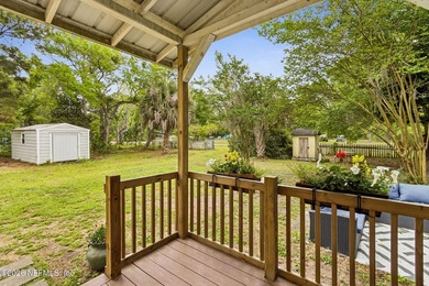 One-of-a-kind home! This 2 bed, 1 bathroom cottage includes a - photo 7