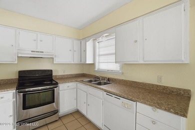 Welcome to this cozy and affordable single-family home in the - photo 8