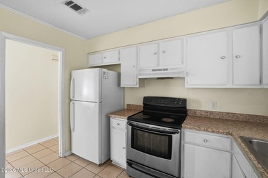 Welcome to this cozy and affordable single-family home in the - photo 9