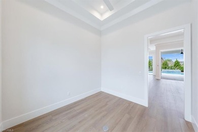 WEST OF US-41, ELEVATED to *X* FLOOD ZONE! This home is MOVE-IN - photo 20