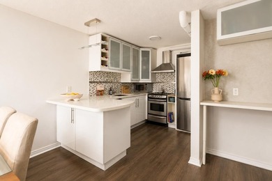 Beautifully renovated 1-bedroom home offers an exceptionally - photo 6