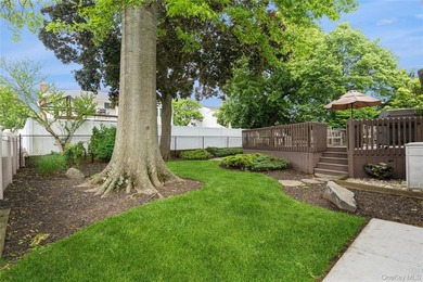 This well appointed S Merrick expanded split is the perfect - photo 28