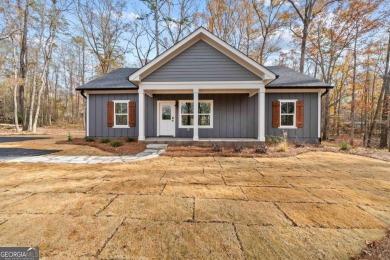 Lake Home For Sale in Eatonton, Georgia