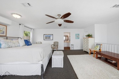 Located in the highly sought-after Villa Sabine neighborhood - photo 31