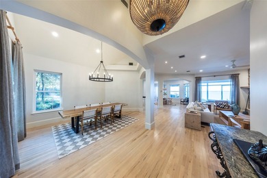 Stunning lakefront home filled with natural light, luxury - photo 13