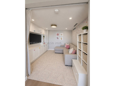 Fully renovated and reimagined turnkey 2,388 SF 3-Bedroom + Den - photo 4