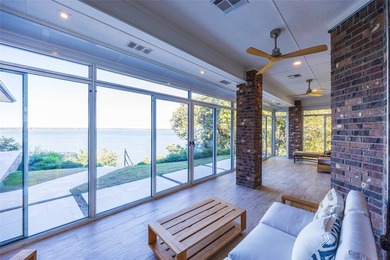 Stunning lakefront home filled with natural light, luxury - photo 15