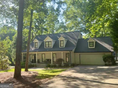 Lake Home For Sale in Eatonton, Georgia