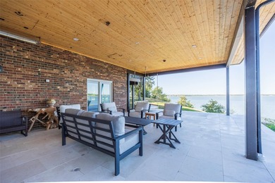Stunning lakefront home filled with natural light, luxury - photo 31