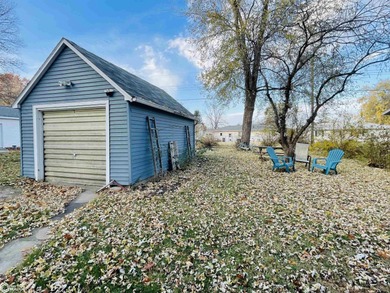 Welcome to this charming 2 bedroom home! Step inside to find an - photo 12