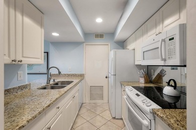 Perched on the top floor of desirable Pelican Watch Villas, 1360 - photo 13