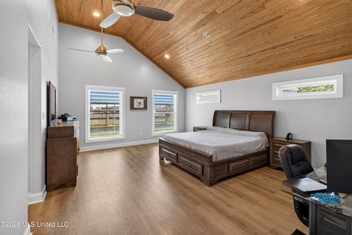 This home is BEAUTIFUL! Fully remodeled in 2019 and nestled in - photo 22