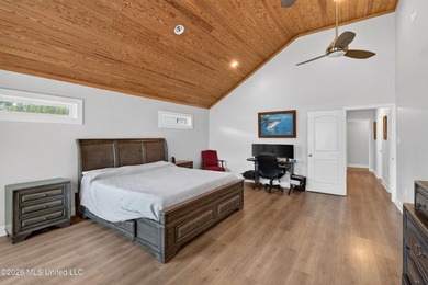 This home is BEAUTIFUL! Fully remodeled in 2019 and nestled in - photo 23