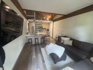 Beautiful 2-bedroom, 2-bath condo located just steps from the