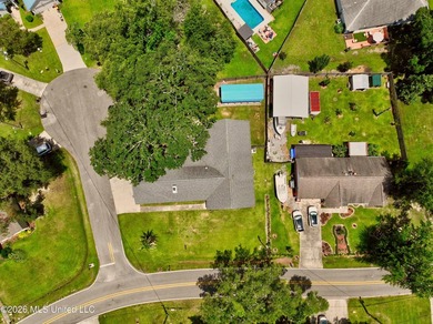This home is BEAUTIFUL! Fully remodeled in 2019 and nestled in - photo 53