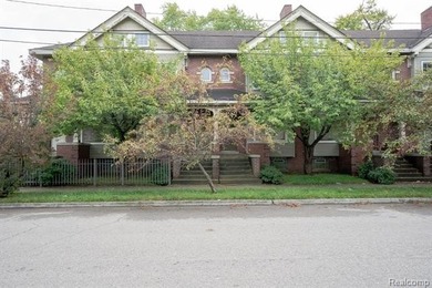 Detroit River Condo Active Under Contract in Detroit Michigan