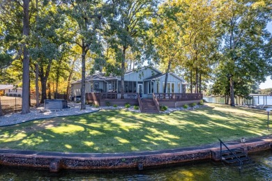 Lake Hamilton Home For Sale in Hot Springs Arkansas