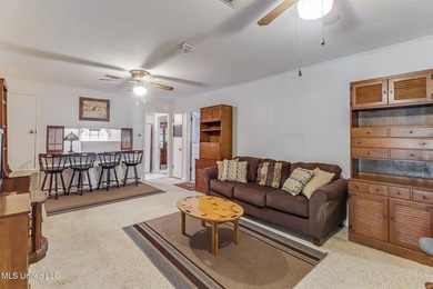 Back on market, BELOW APPRAISED VALUE. This spacious 3-bedroom - photo 11