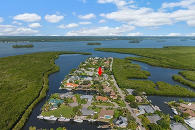Experience refined coastal living in this stunning Tudor-style - photo 6