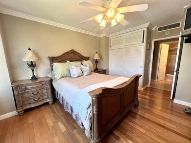 SUNNY & SPACIOUS 1BD/1BA TURNKEY UNIT ACROSS FROM THE SANDY - photo 16