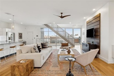 Luxurious Urban 8 townhouse in Tulsa's East Village, walking