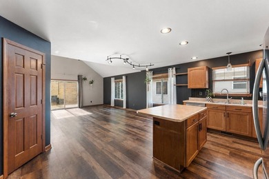 Additional listing photo 4