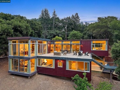 Custom designed by renowned Bay Area architects EnvelopeAD and - photo 1