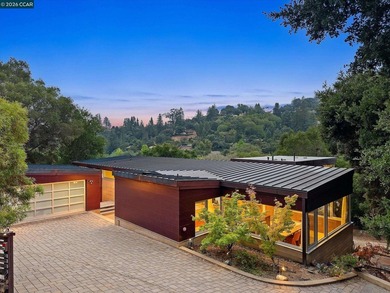 Custom designed by renowned Bay Area architects EnvelopeAD and - photo 3