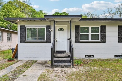 Come check out this four-bedroom, one-bathroom home is move-in - photo 5