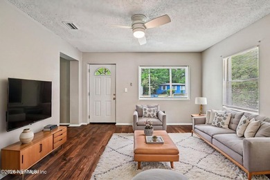 Come check out this four-bedroom, one-bathroom home is move-in - photo 6