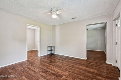Come check out this four-bedroom, one-bathroom home is move-in - photo 9
