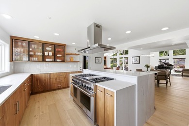 Sophisticated mountain living meets enviable in-town convenience - photo 12
