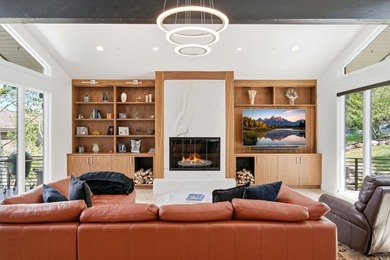 Sophisticated mountain living meets enviable in-town convenience - photo 18