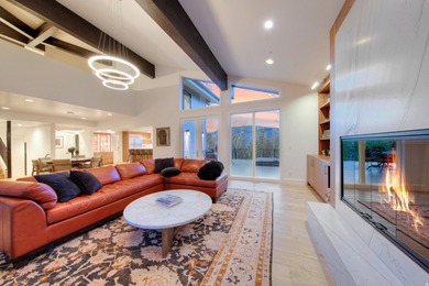 Sophisticated mountain living meets enviable in-town convenience - photo 20