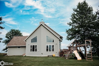 Beautiful 4 Bedroom, 4 Bath and Outbuildings sitting on 4.86 - photo 5