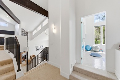 Sophisticated mountain living meets enviable in-town convenience - photo 25