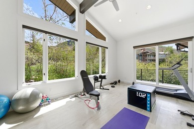 Sophisticated mountain living meets enviable in-town convenience - photo 26