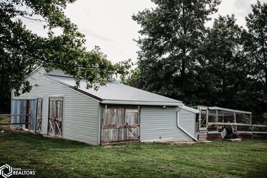 Beautiful 4 Bedroom, 4 Bath and Outbuildings sitting on 4.86 - photo 7