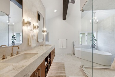 Sophisticated mountain living meets enviable in-town convenience - photo 35