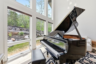 Sophisticated mountain living meets enviable in-town convenience - photo 44