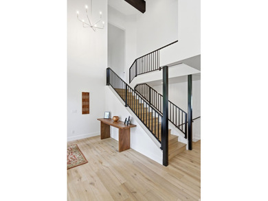 Sophisticated mountain living meets enviable in-town convenience - photo 45