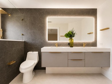 Welcome to this beautifully renovated 3-bedroom, 2-bath move-in - photo 8