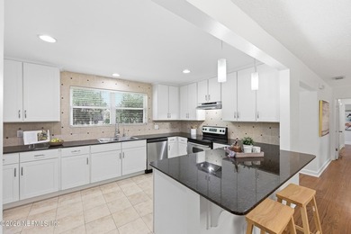 Location, updates, and timeless charm! This beautifully - photo 9